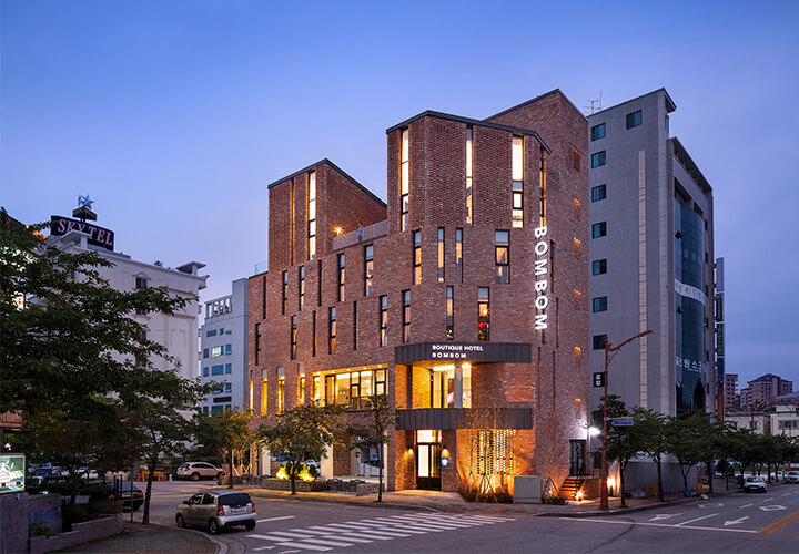 © Yoon Joonhwan / BomBom Boutique Hotel / Architecture Studio YEIN