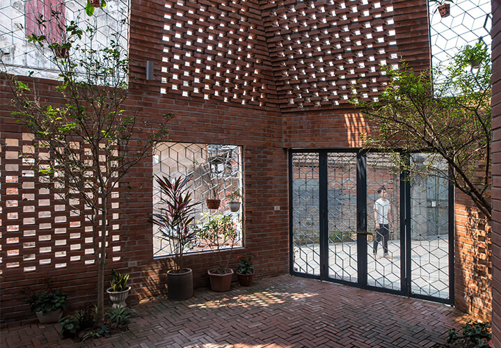 © Nguyen Tien Thanh / Brick Cave / H&P Architects