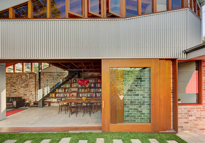 Cowshed House / Carter Williamson Architects