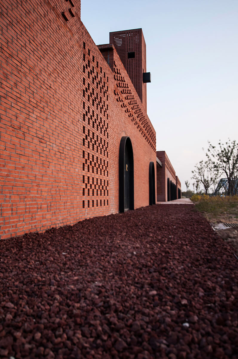 Tower of Bricks / Interval Architects