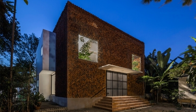 Wall house / CTA | Creative Architects