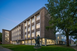 Vakcollege Eindhoven &amp; Aloysius de Roosten Eindhoven / PR - atelier PRO architekten