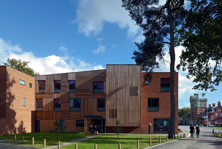 Pangbourne College Boarding House / Mitchell Eley Gould Architects