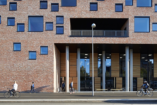 Frederiksbjerg School / Henning Larsen Architects